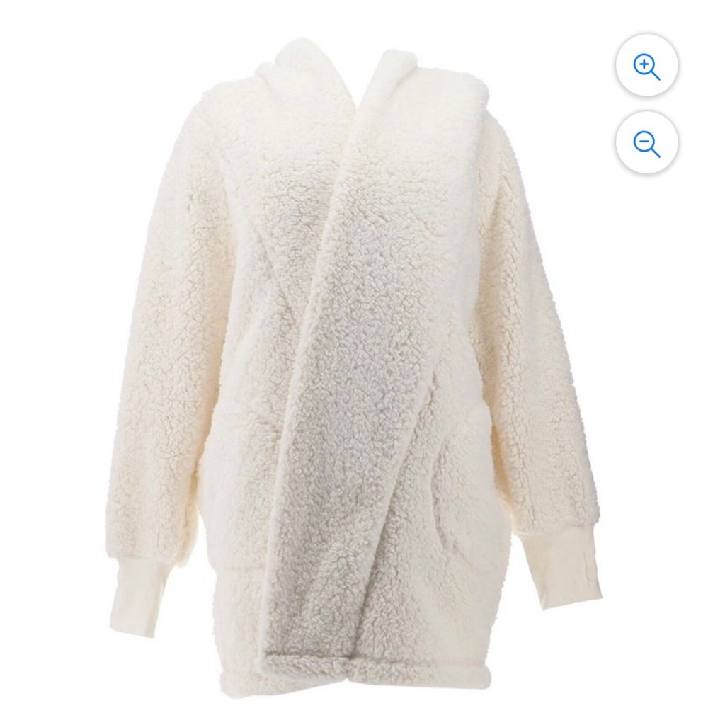 G.I.L.I. Oversized Sherpa Lounger ( NWOT)
